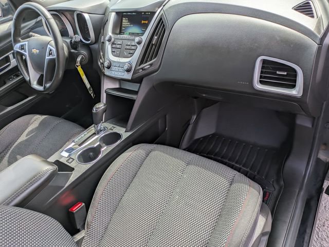 Used 2017 Chevrolet Equinox LT image 30