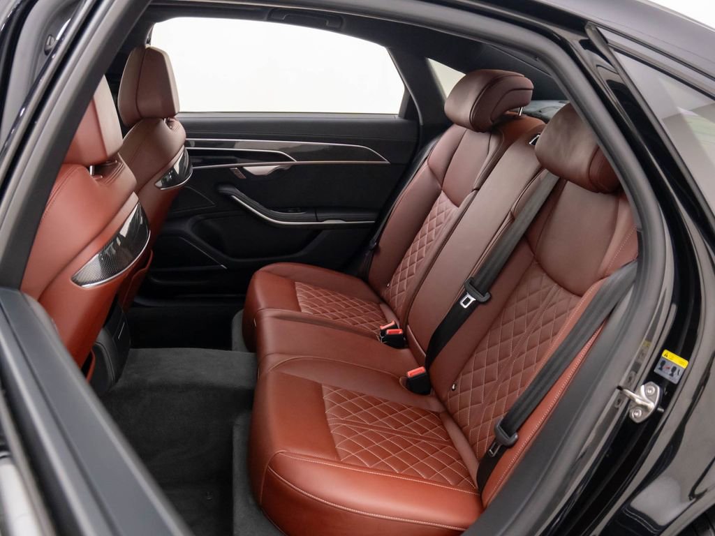 Used 2022 Audi S8 image 18