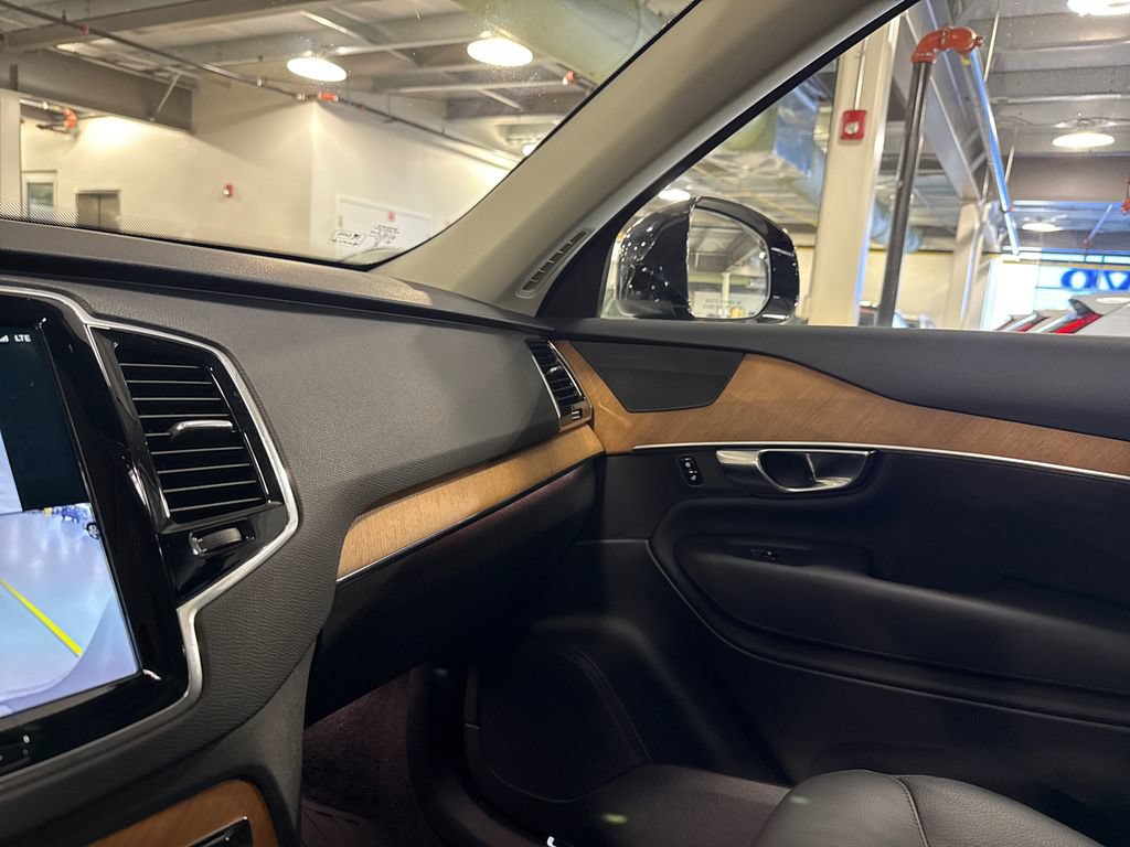 Certified 2024 Volvo XC90 T8 Plus w/ Protection Package Premier AWD/4WD image 19
