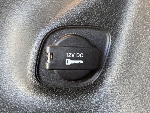Used 2019 Jeep Cherokee Latitude w/ Popular Appearance Group FWD image 14