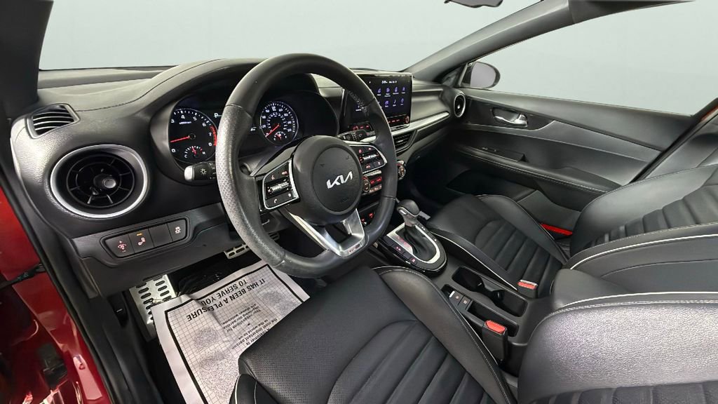 Used 2024 Kia Forte GT-Line w/ GT-Line Premium Package image 18