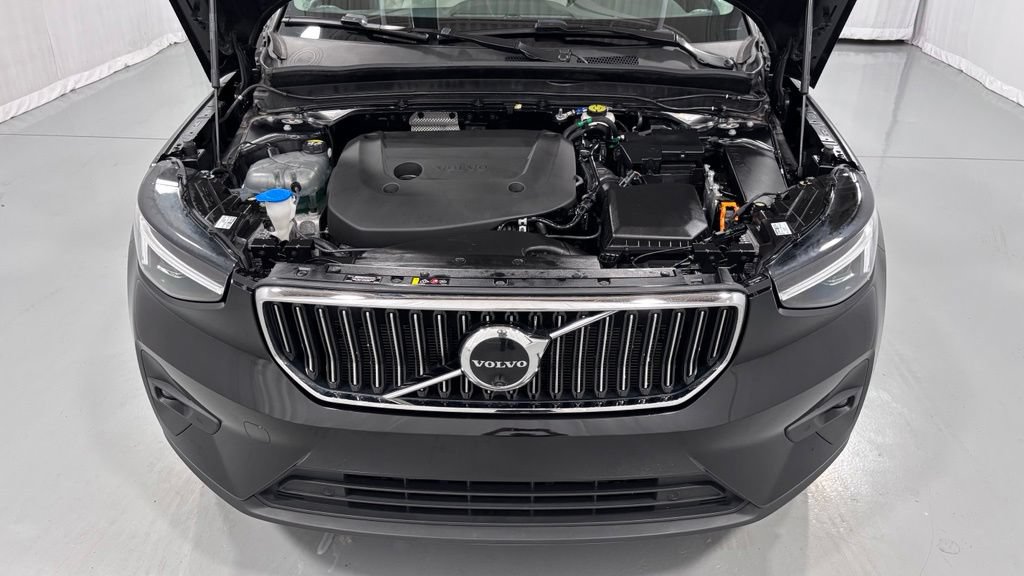 Certified 2023 Volvo XC40 B5 Ultimate w/ Protection Package Premier AWD/4WD image 29
