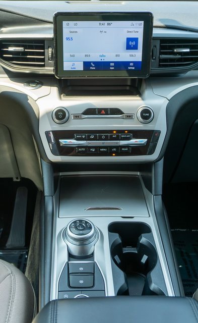 Used 2023 Ford Explorer XLT image 16