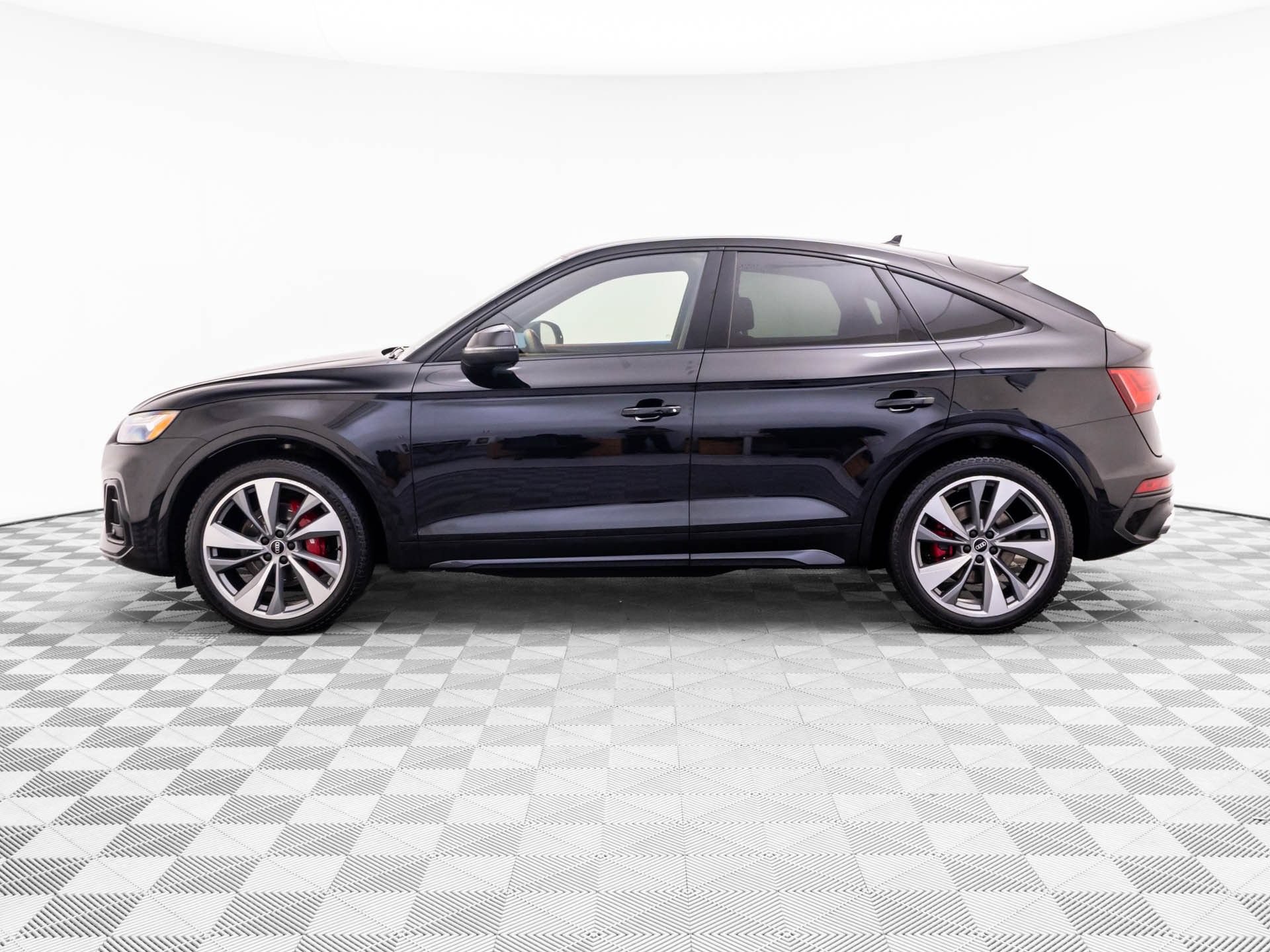 Used 2021 Audi SQ5 Premium Plus w/ Premium Plus Package AWD/4WD image 2