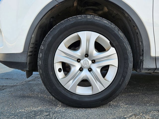 Used 2014 Toyota RAV4 LE image 21