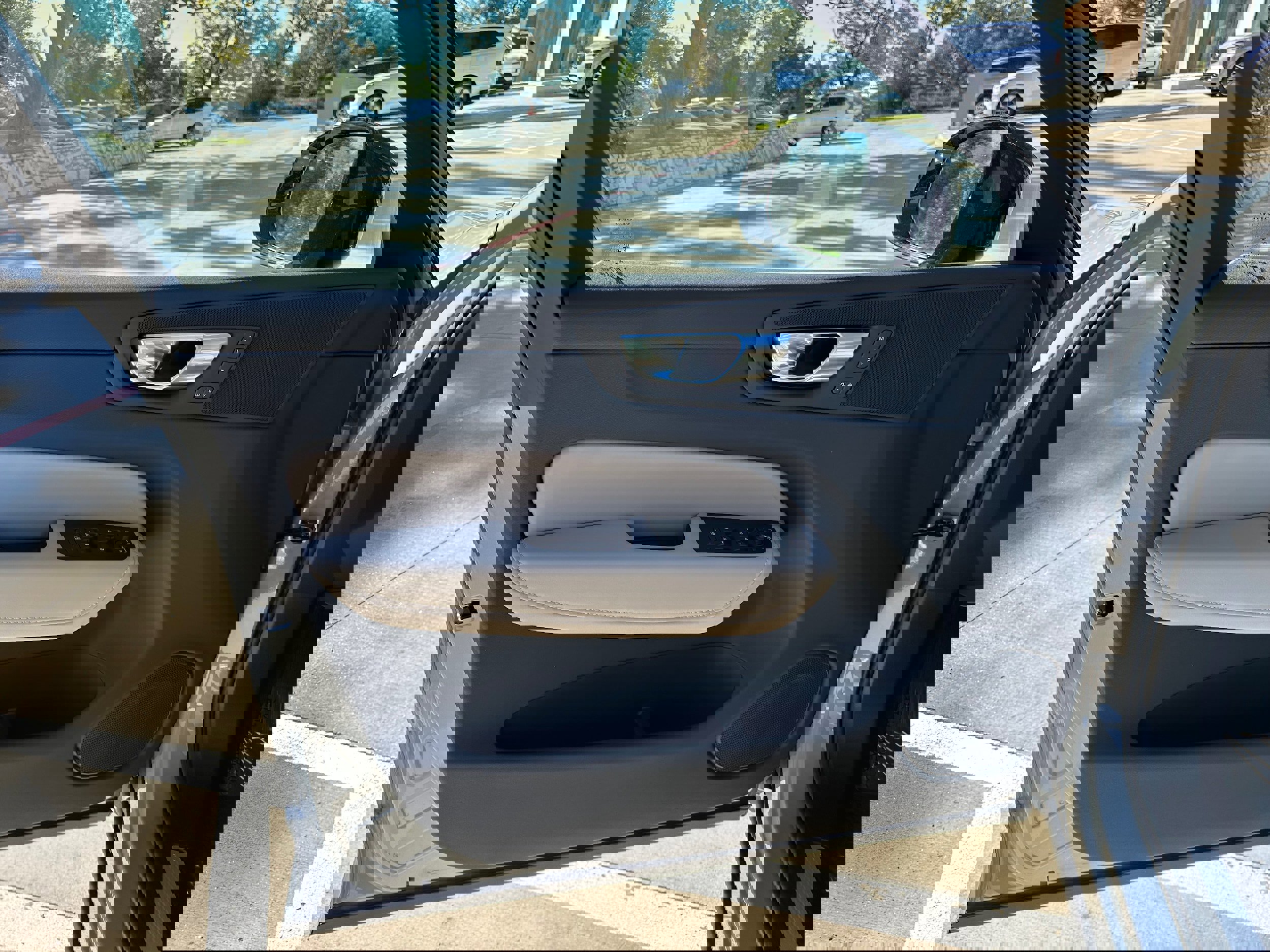 New 2026 Volvo XC60 B5 Plus w/ Protection Package Premier image 16