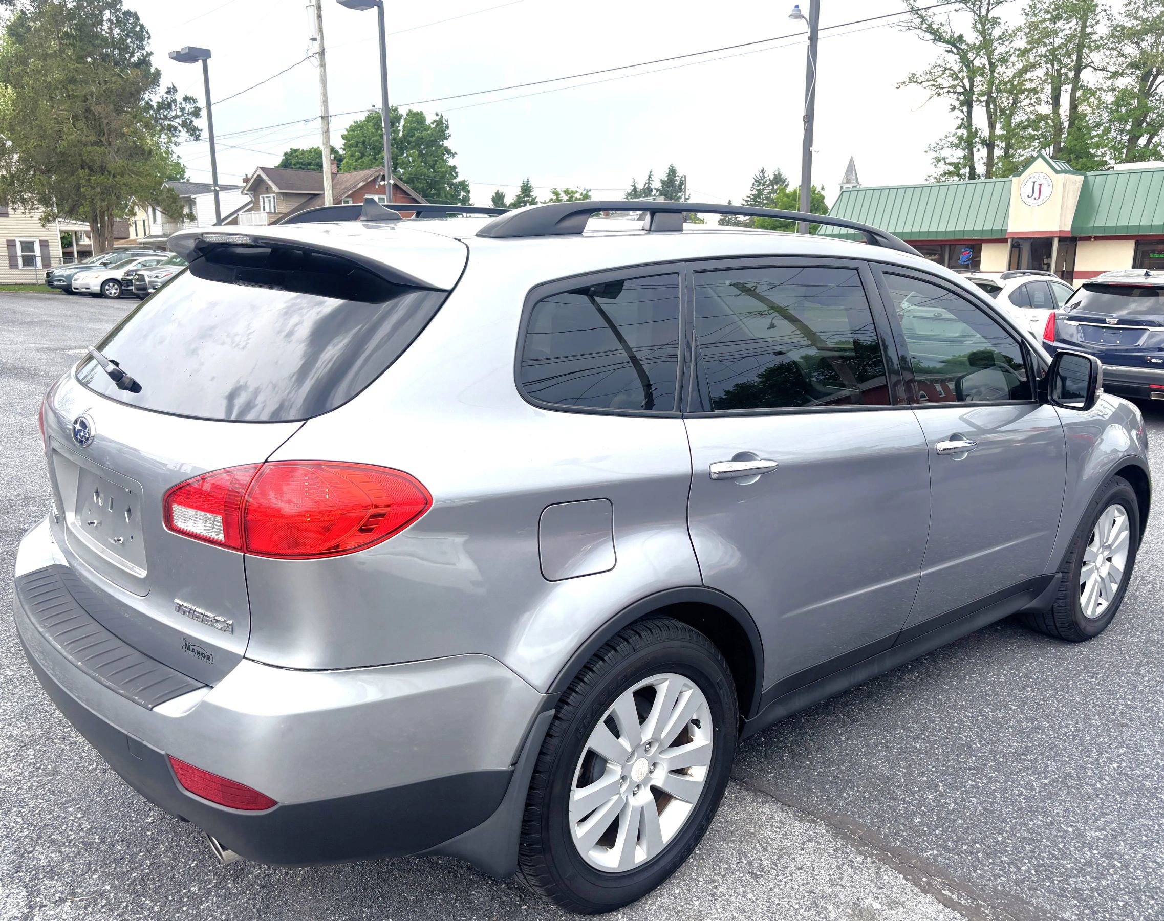 Used 2011 Subaru Tribeca Limited w/ PWR Moonroof & Navigation Pkg AWD/4WD image 5