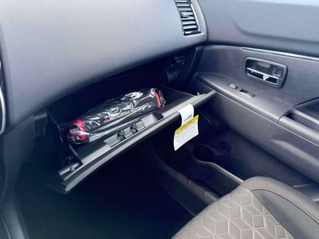 New 2026 Mitsubishi Outlander Sport LE AWD/4WD image 30