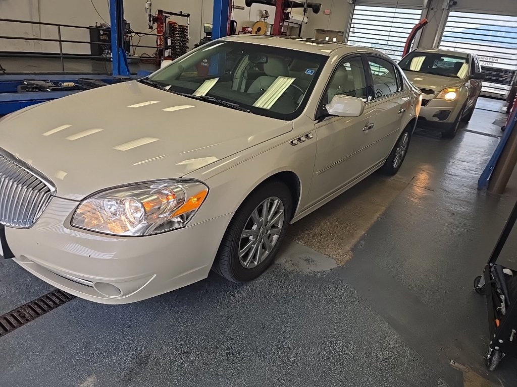 Used 2011 Buick Lucerne CXL FWD image 2