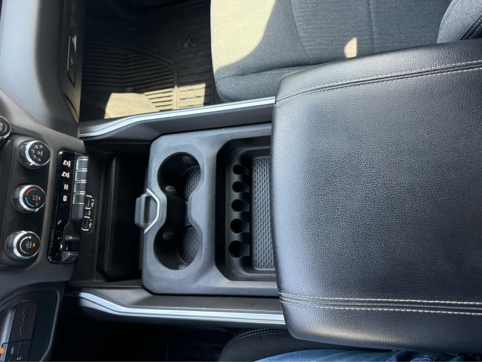 Used 2021 RAM 2500 Big Horn w/ Level 1 Equipment Group AWD/4WD image 27