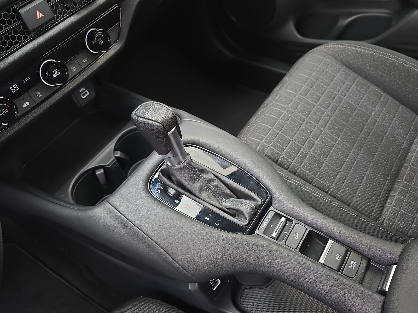 Certified 2023 Honda HR-V LX image 23