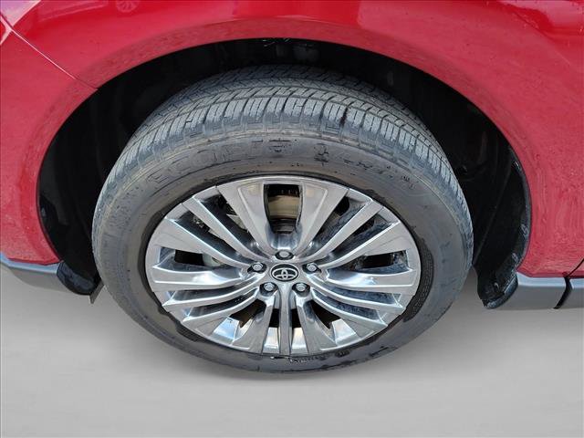 Used 2023 Toyota Venza Limited AWD/4WD image 9