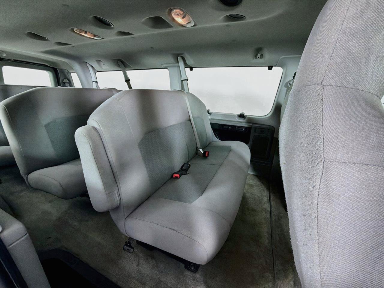 Used 2014 Ford E-350 and Econoline 350 XLT RWD image 34