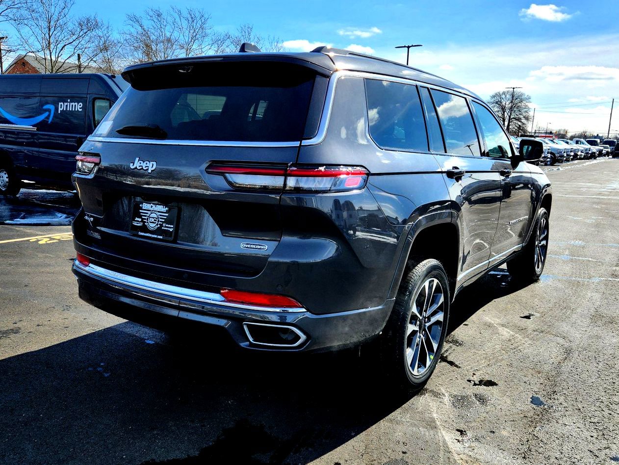 New 2025 Jeep Grand Cherokee L Overland w/ Luxury Tech Group IV image 9