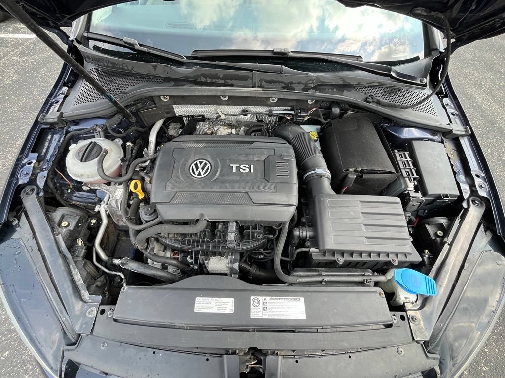 Used 2015 Volkswagen Golf S FWD image 29