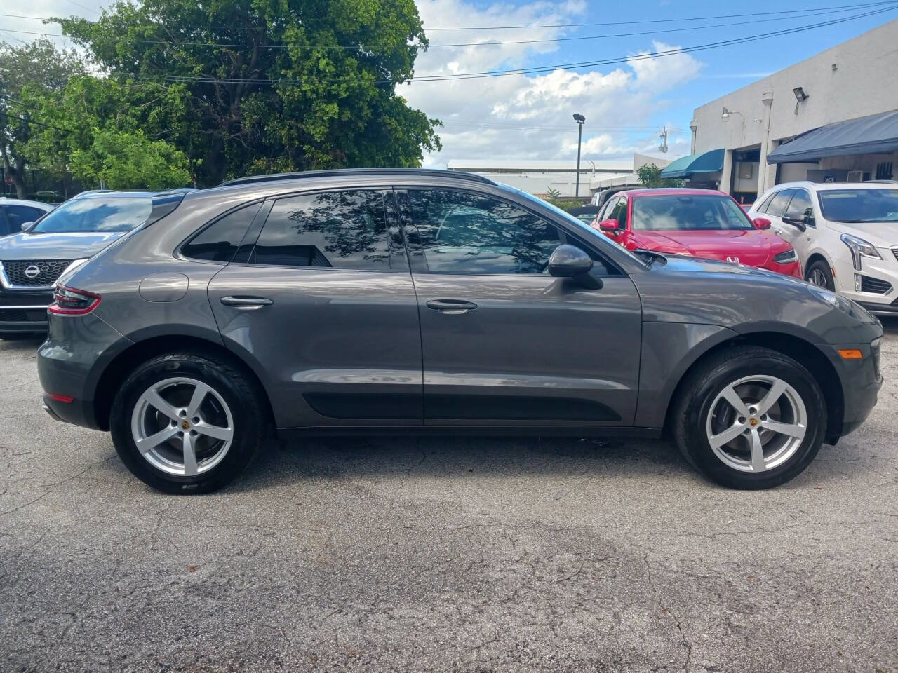 Used 2017 Porsche Macan image 8