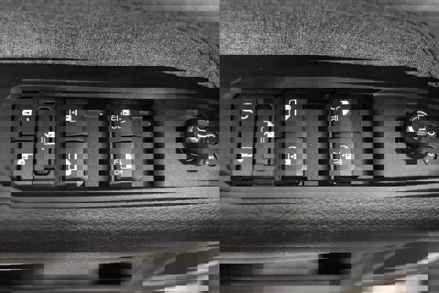 Used 2022 Jeep Compass Latitude w/ Sun and Sound Group image 23