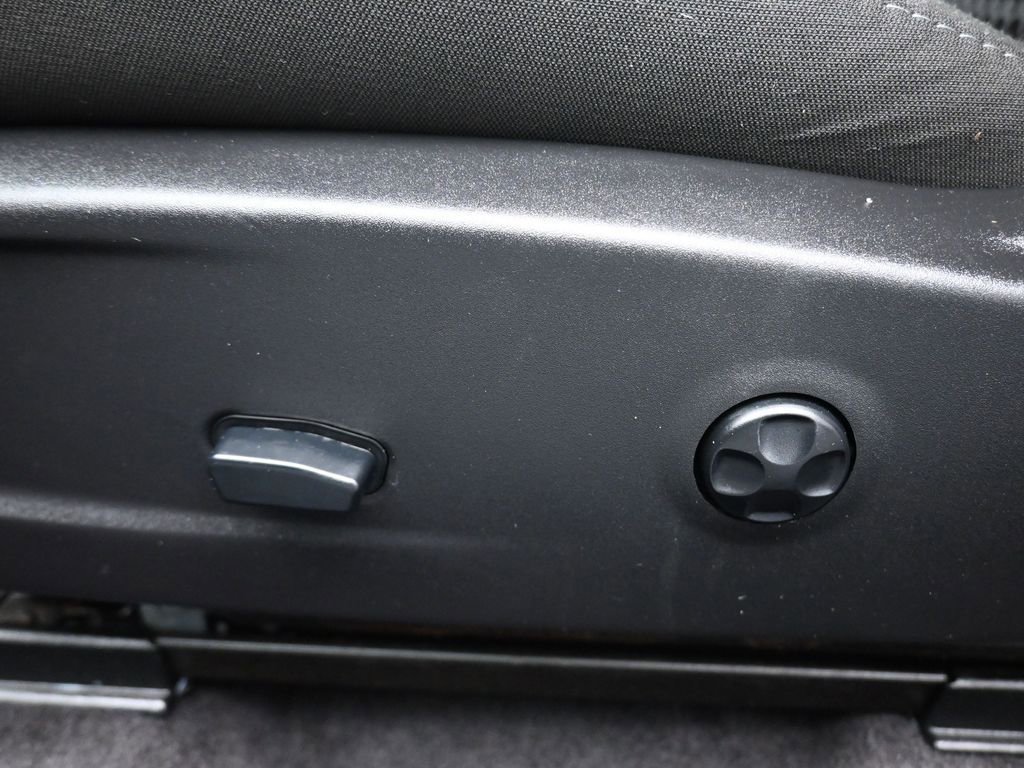 Used 2018 Dodge Challenger SXT w/ Super Sport Group (SS/T) image 12