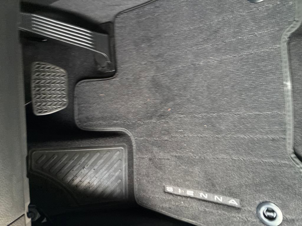 New 2026 Toyota Sienna LE image 44