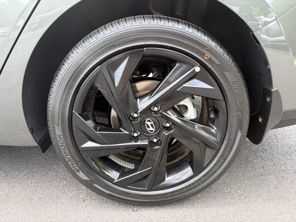 New 2026 Hyundai Elantra Sport FWD image 19