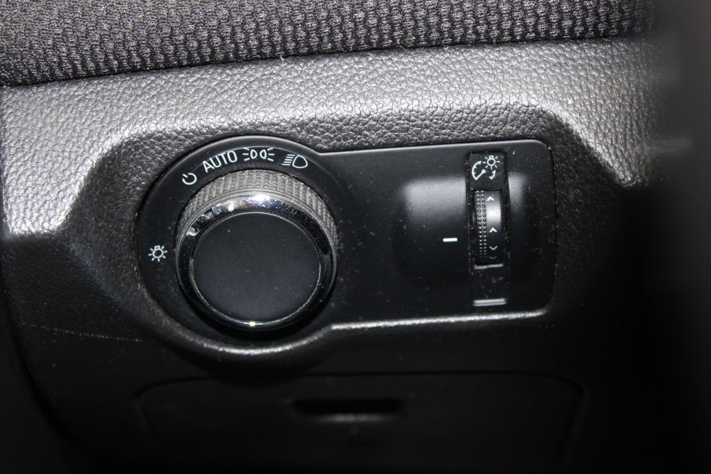 Used 2014 Chevrolet Cruze LT FWD image 22