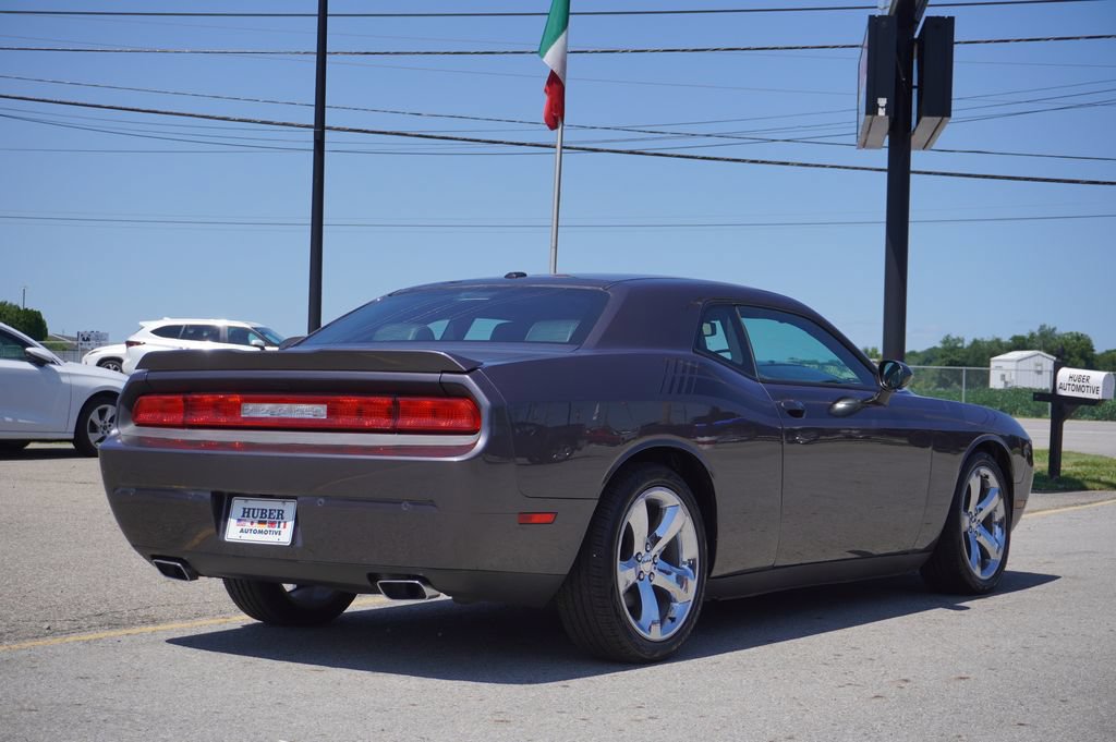Used 2014 Dodge Challenger R/T Plus RWD image 7
