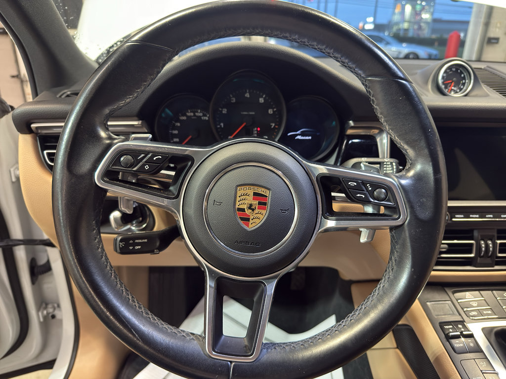 Used 2021 Porsche Macan AWD/4WD image 16