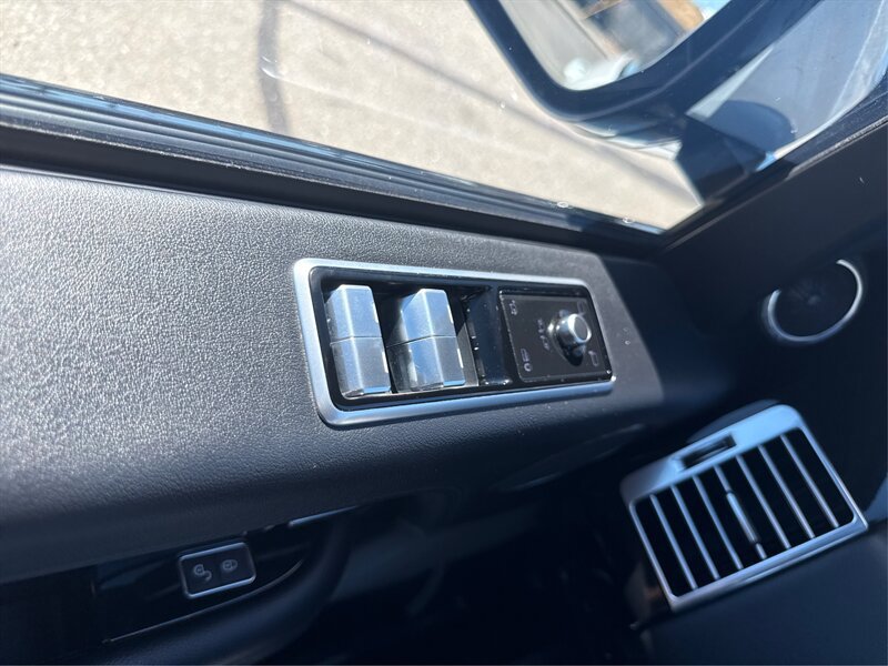 Used 2020 Land Rover Range Rover image 66