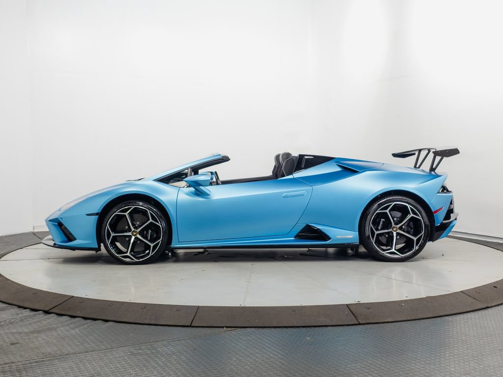 Used 2022 Lamborghini Huracan EVO RWD image 6