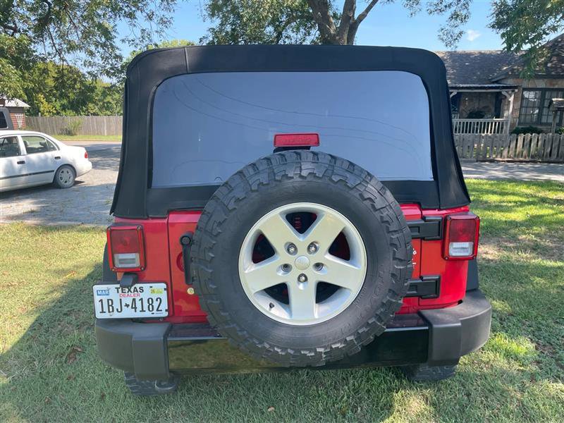 Used 2010 Jeep Wrangler Unlimited Sport image 3