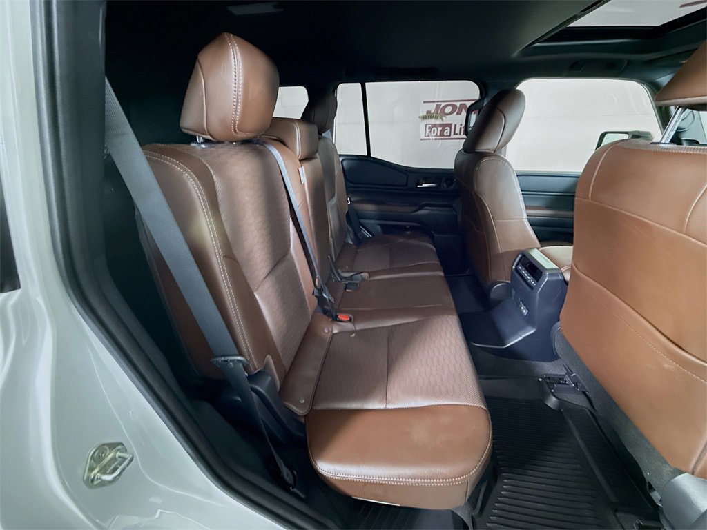 Used 2024 Toyota Land Cruiser image 33