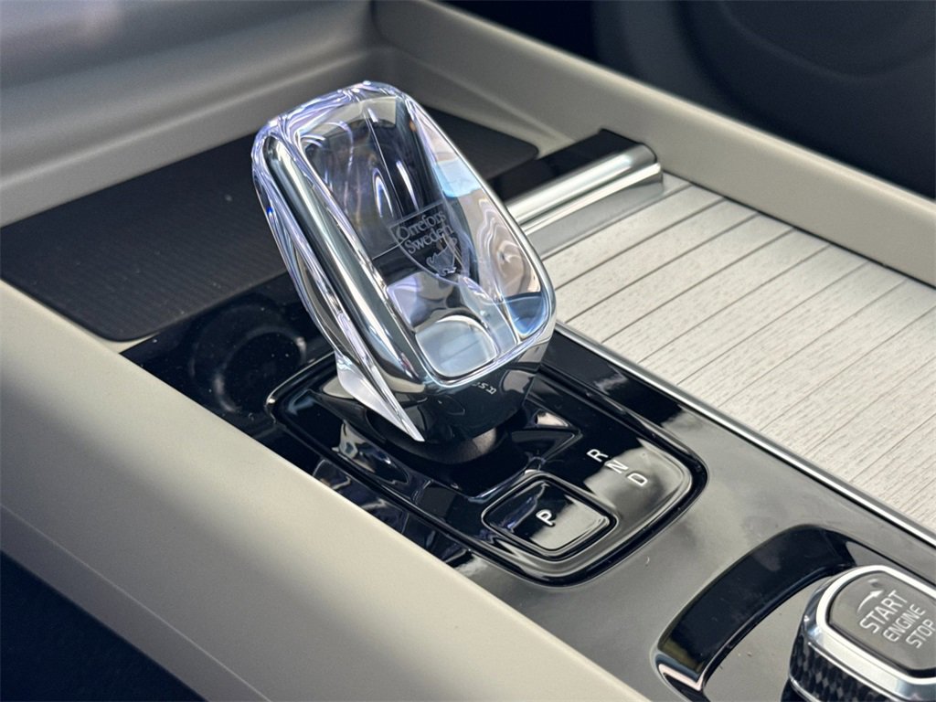 New 2026 Volvo XC60 B5 Ultra image 21