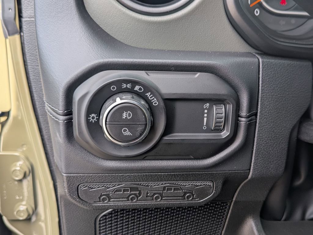 New 2026 Jeep Gladiator Mojave AWD/4WD image 18