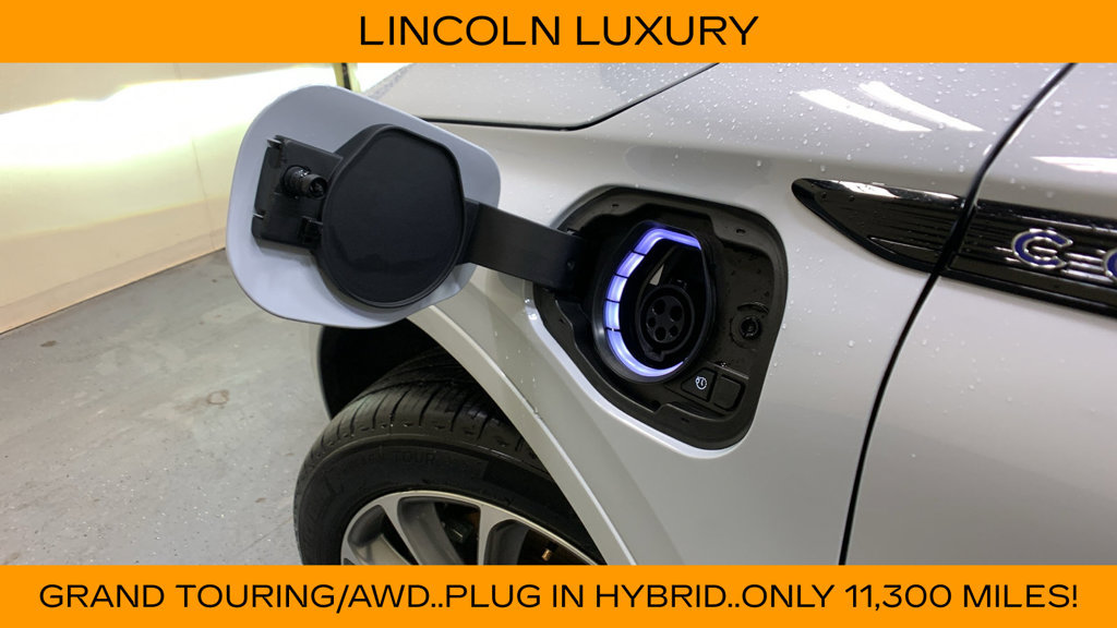 Used 2025 Lincoln Corsair Grand Touring w/ Towing Package AWD/4WD image 42