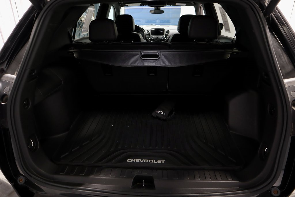 Used 2022 Chevrolet Equinox RS w/ Infotainment Package image 14