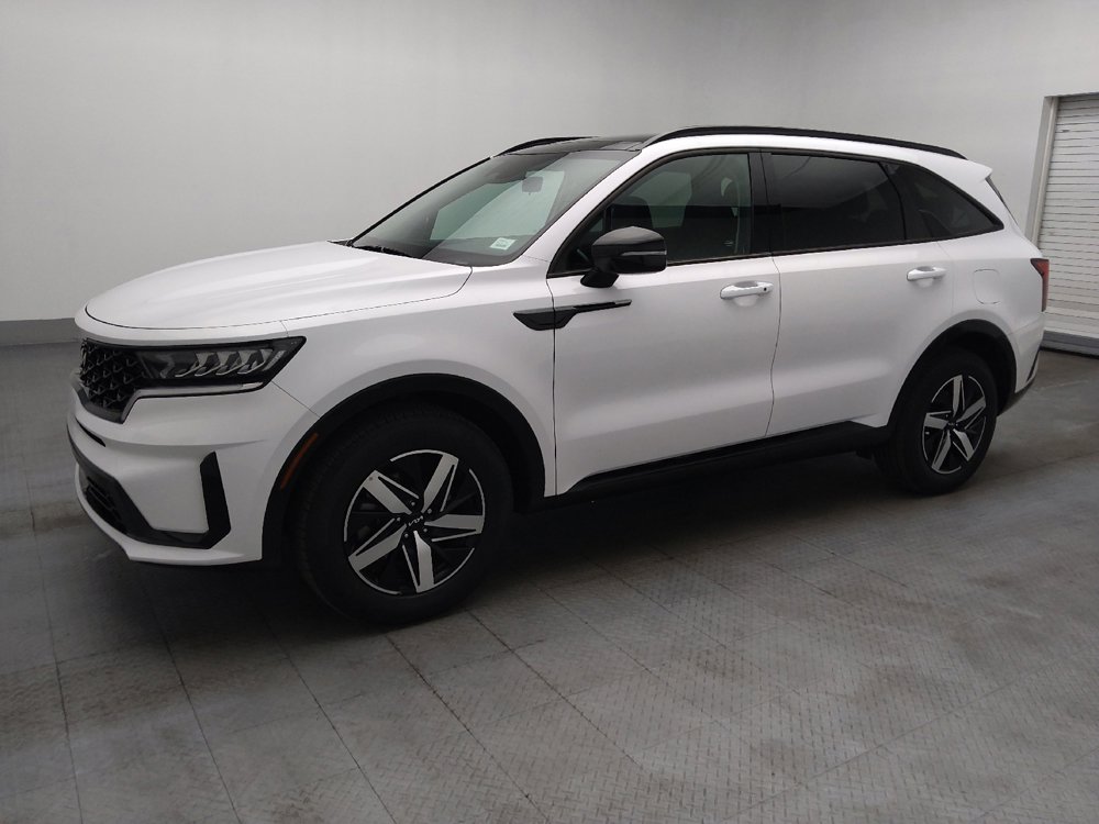 Used 2023 Kia Sorento S w/ Panoramic Sunroof Package FWD image 2