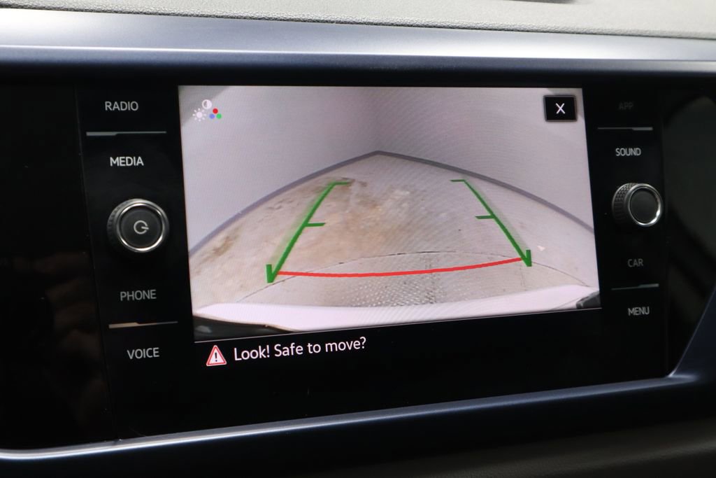 Used 2023 Volkswagen Taos SE w/ Panoramic Sunroof Package AWD/4WD image 3