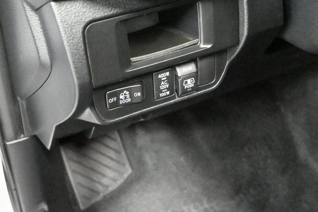 Certified 2017 Toyota Tacoma TRD Off-Road image 18