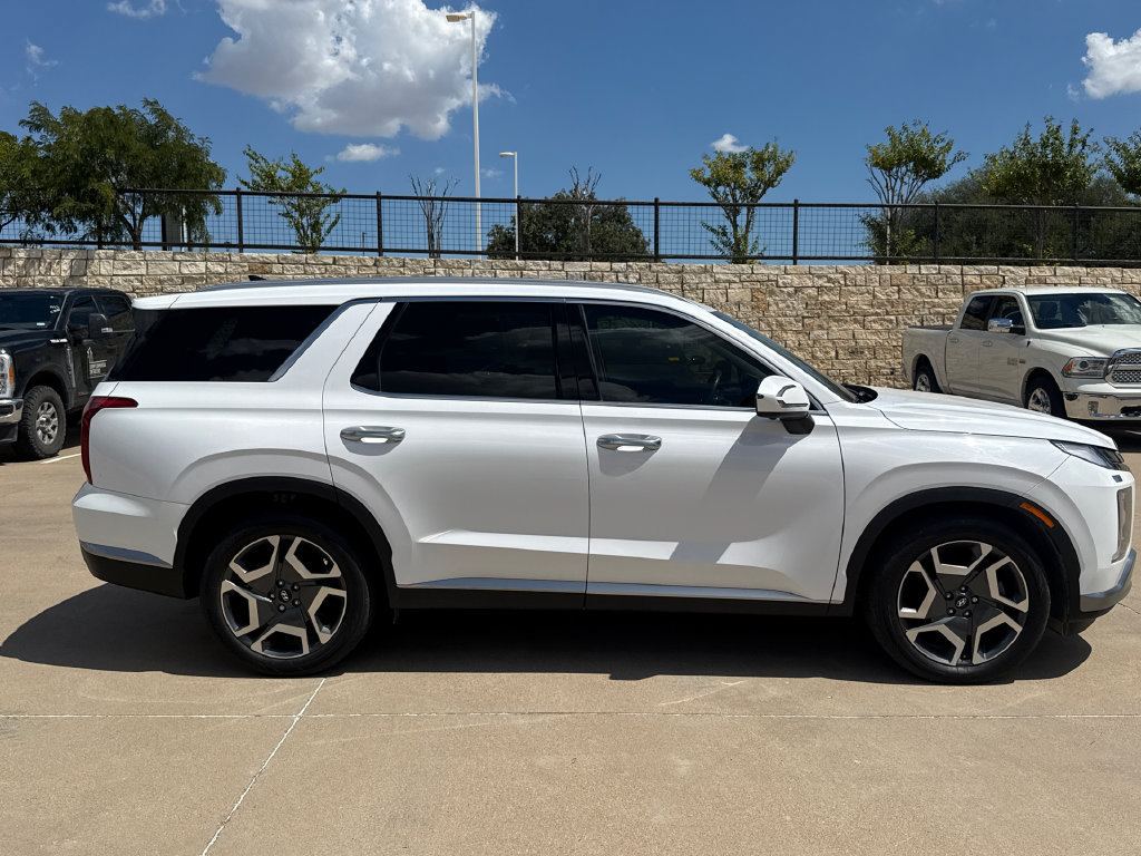 Used 2024 Hyundai Palisade SEL w/ Premium Package FWD image 5