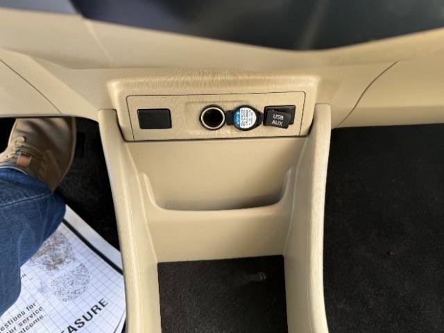 Used 2012 Toyota Prius V Two image 28