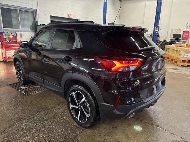 Used 2021 Chevrolet TrailBlazer RS w/ Sun and Liftgate Package image 4