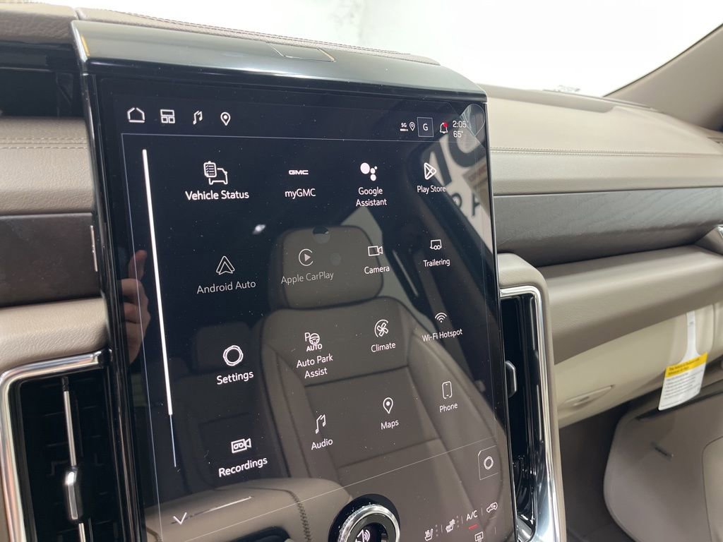 New 2026 GMC Yukon Denali w/ Sun & Power Step Package AWD/4WD image 18