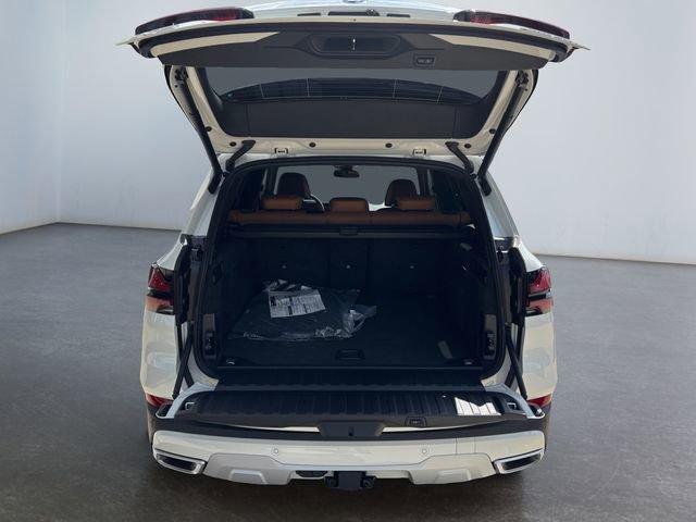 Used 2026 BMW X5 xDrive40i w/ Climate Comfort Package image 17