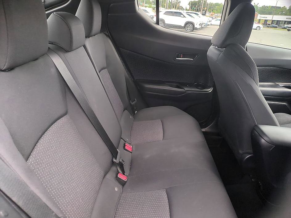 Used 2019 Toyota C-HR XLE FWD image 29