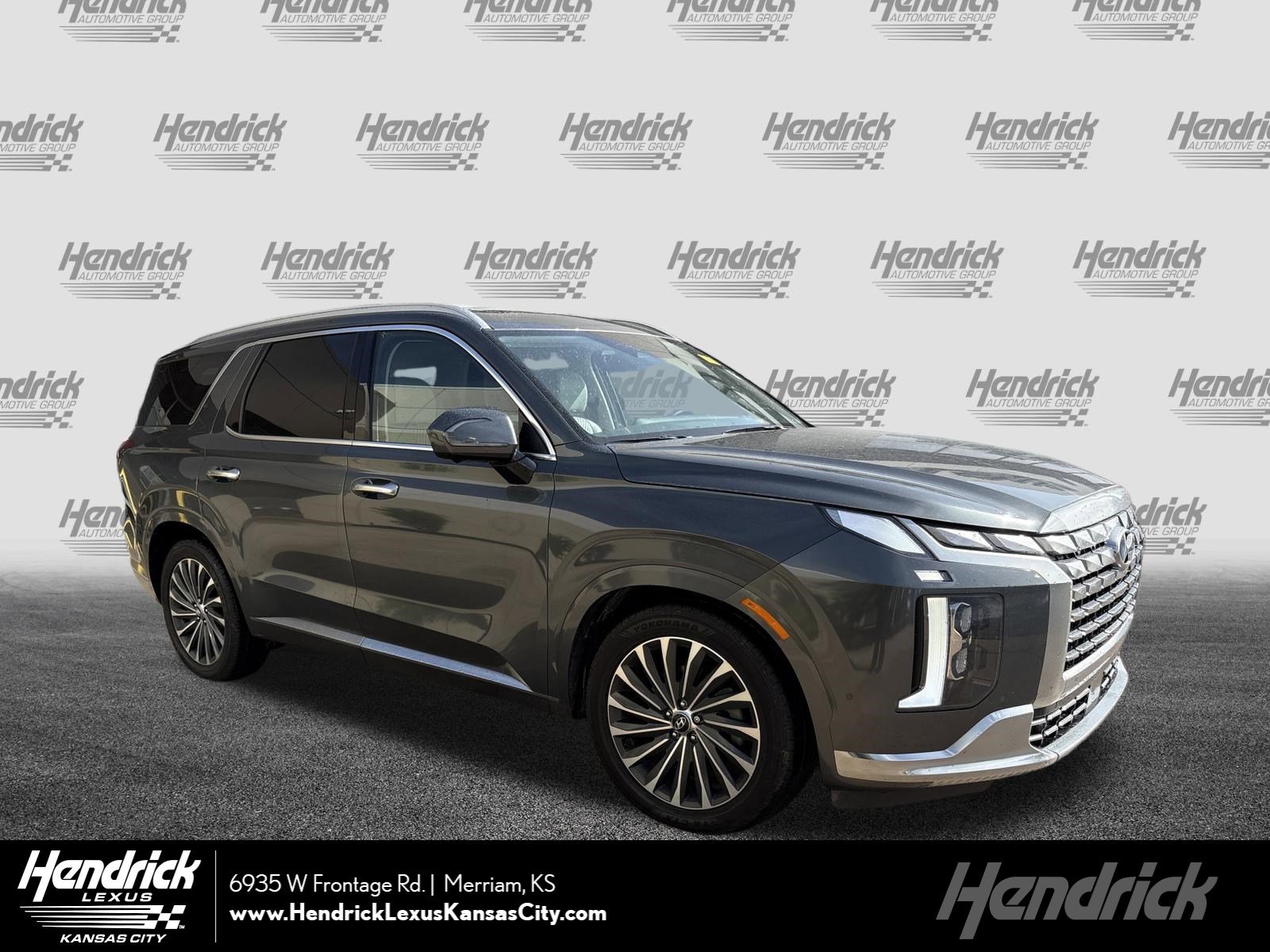 Used 2023 Hyundai Palisade Calligraphy w/ Cargo Package FWD video 1