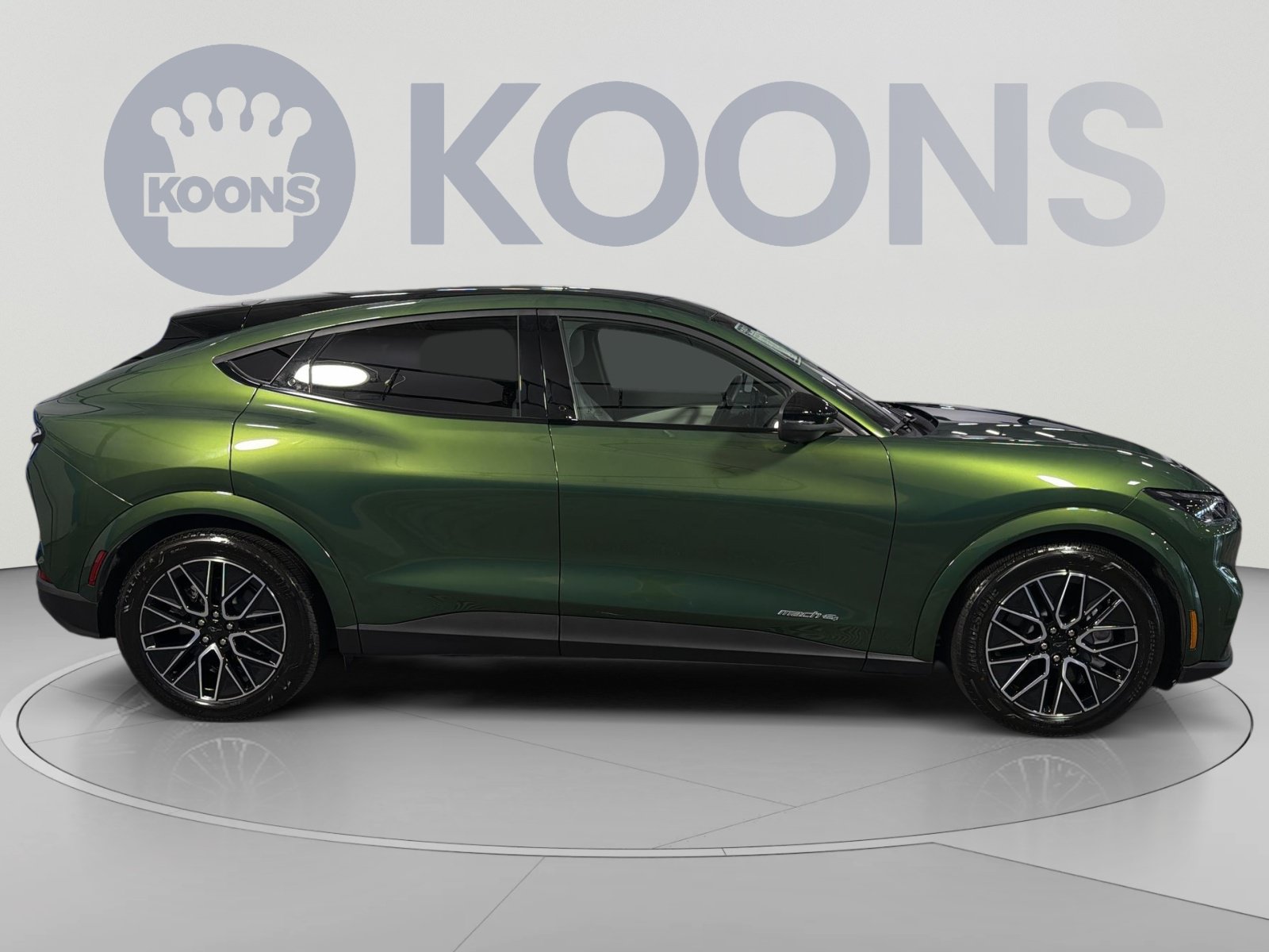 Used 2025 Ford Mustang Mach-E Premium AWD/4WD image 8