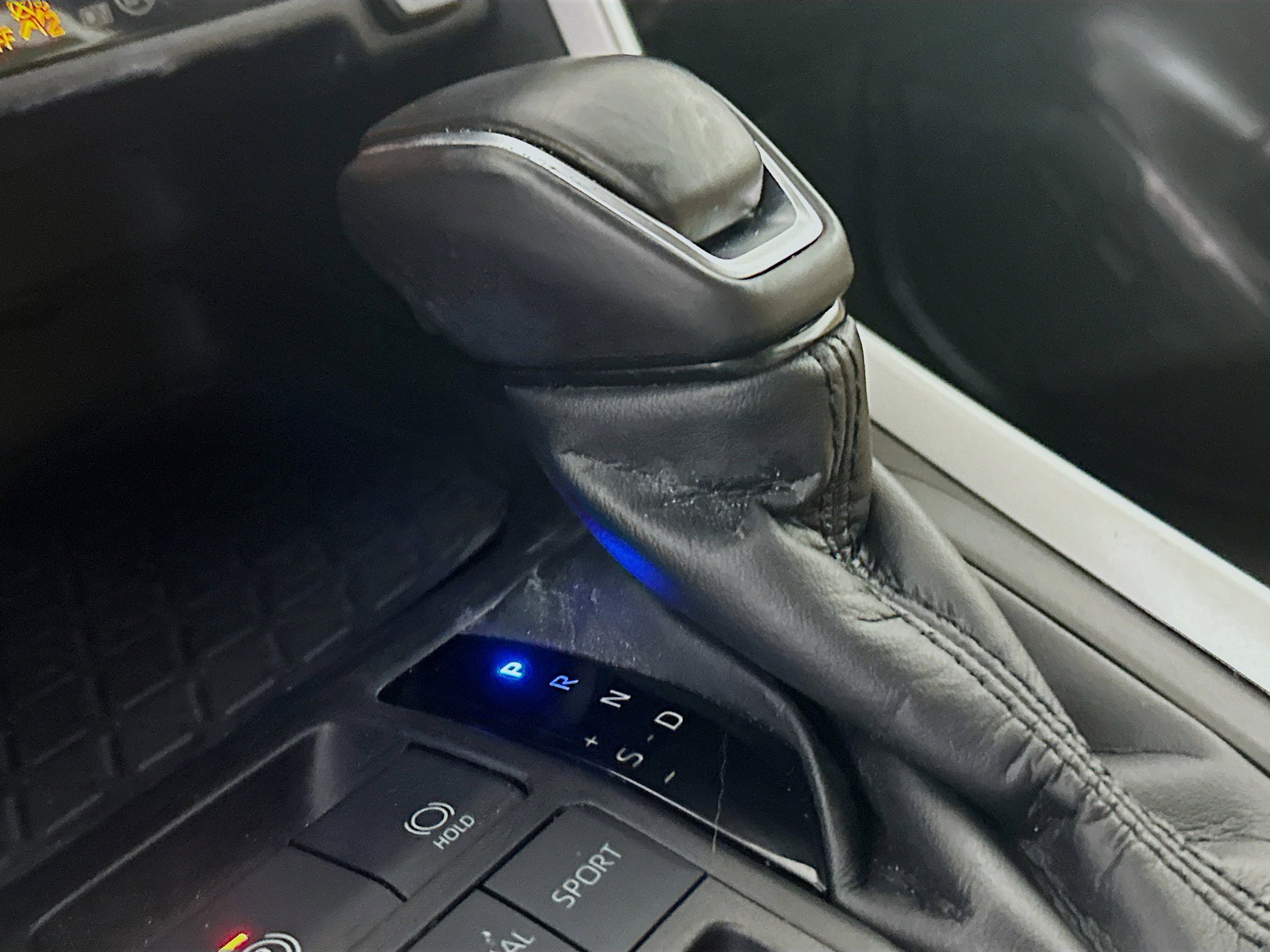 Used 2022 Toyota RAV4 XLE Premium image 21