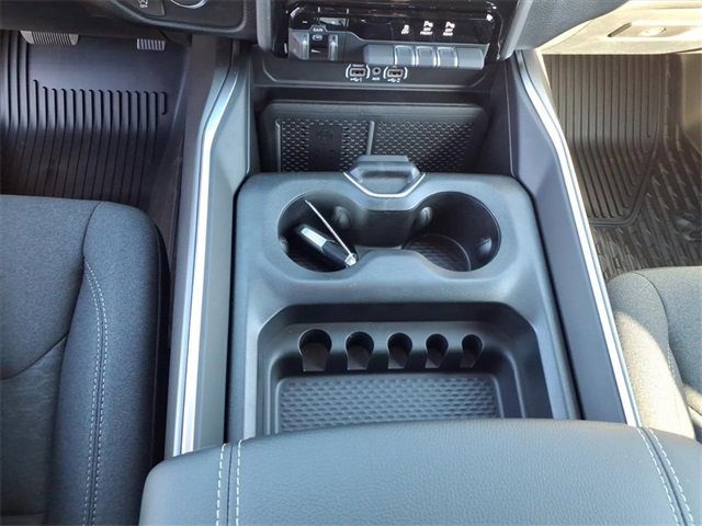 New 2026 RAM 1500 4x4 Crew Cab image 19