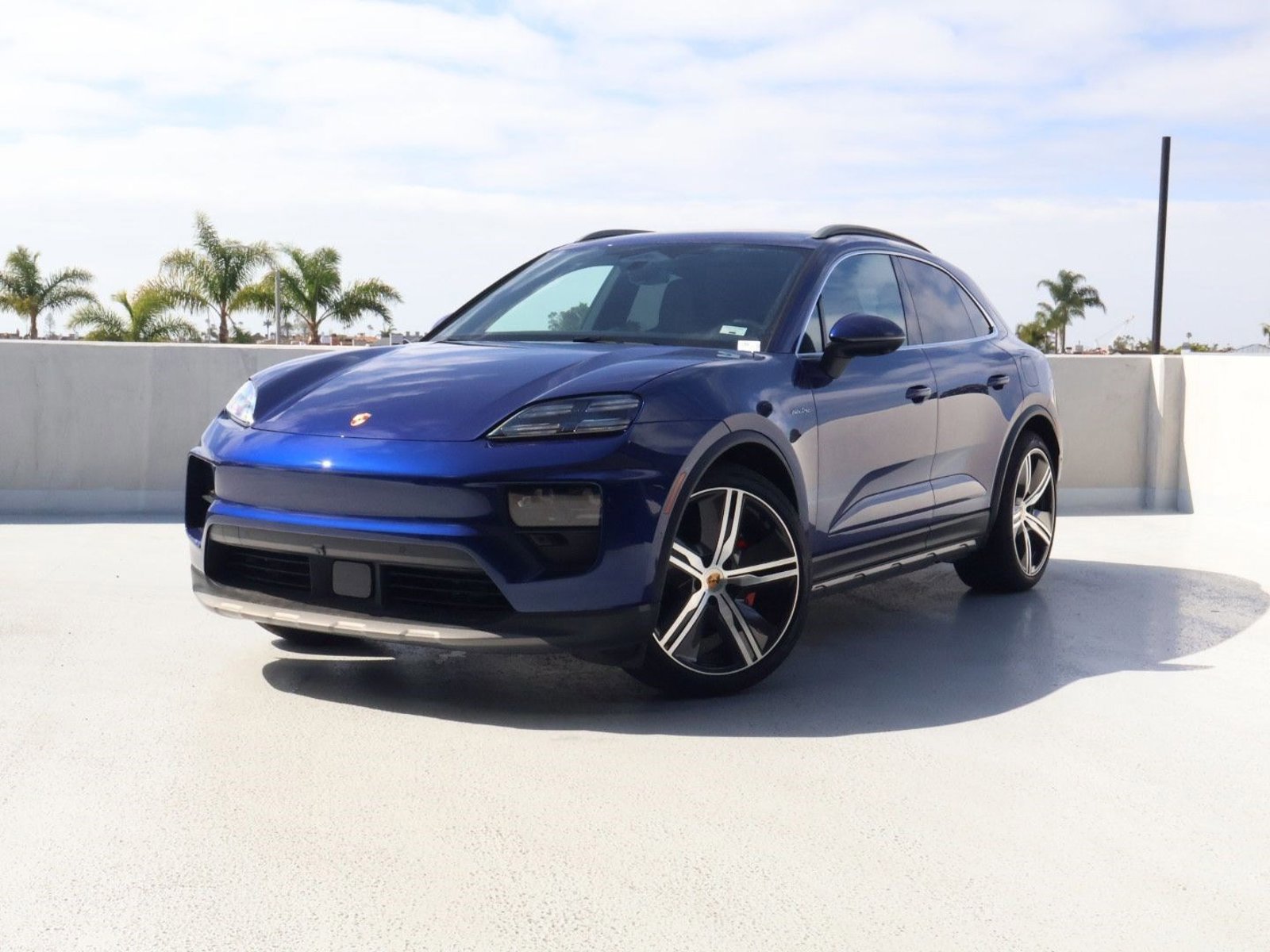 New 2025 Porsche Macan 4S Electric image 1
