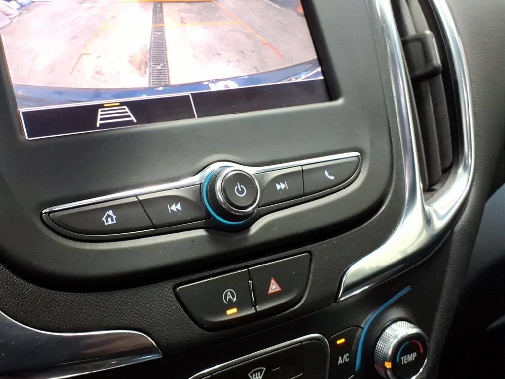Used 2022 Chevrolet Equinox LT FWD image 9